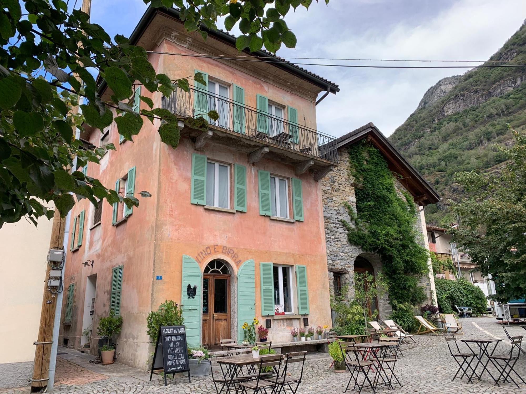 Casa Vino e Birra Boutique Guesthouse Osogna Exterior foto